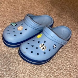 crocs